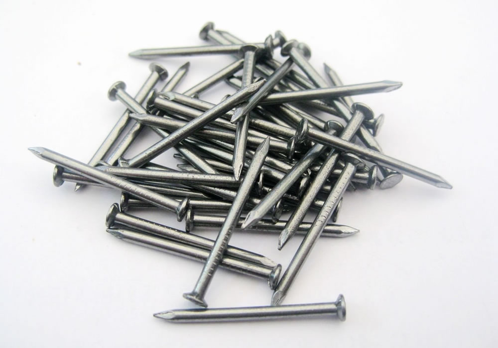 Clavos para construcción - Variedad de tipos y tamaños